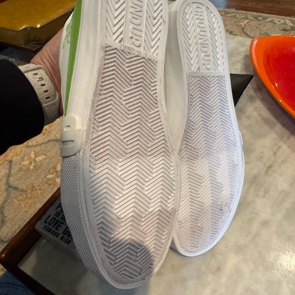 Star Wars White and Green Sneakers with Sleek Design - Picture 8 of 14